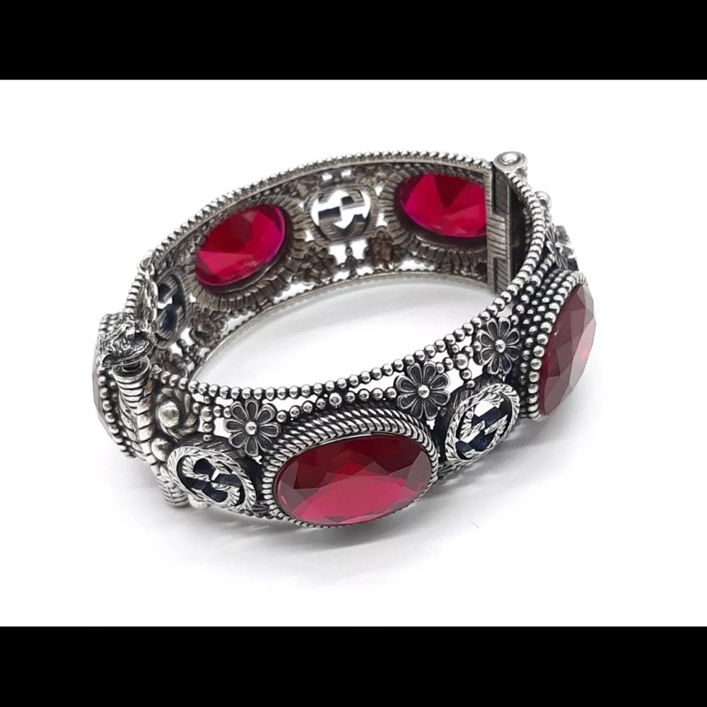GUCCI CRYSTAL EMBELLISHED RUBY BRACELET